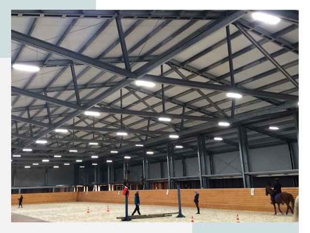 Строительство конных манежей от 618 руб в Соликамск